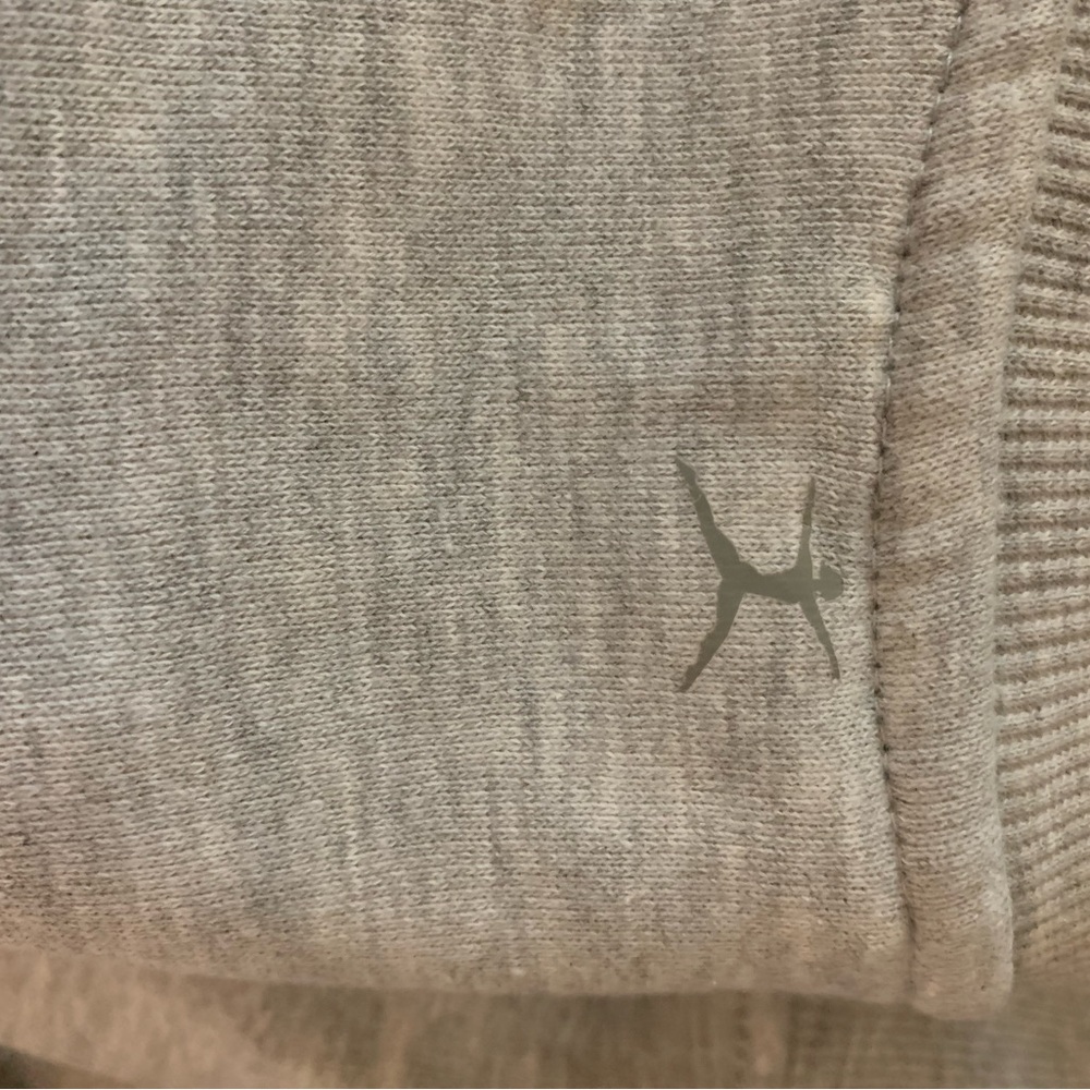 NWT’s Small Danskin sweatshirt (with pockets); ptp 22 1/2”; fleece lined - Picture 6 of 7